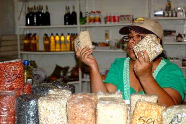 ¡EL LUJO DE COMER EN VENEZUELA! Hasta los granos y garbanzos aumentaron más del 120%