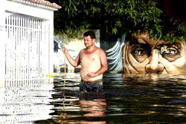 ¡CON EL AGUA AL CUELLO! Afectados por lluvia en Guasdualito reclaman atención del gobierno