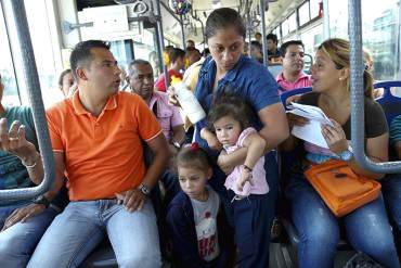 ¡LO QUE RÉGIMEN BUSCABA! Reportan agresiones a venezolanos en restaurante de Bogotá