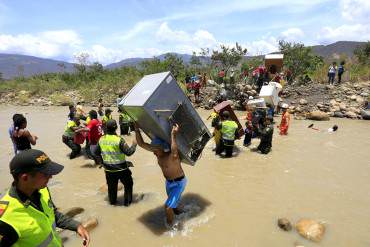 ¡EL EXTERMINIO ROJO! Suben a 8.250 los colombianos que se fueron del país por crisis fronteriza