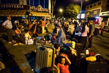 ¡Y MADURO DE GIRA! Nuevos cierres fronterizos en Táchira provocan otro éxodo colombiano