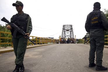 ¡UN GUISITO! GNB cobra a colombianos que necesiten ir a Venezuela para buscar pertenencias