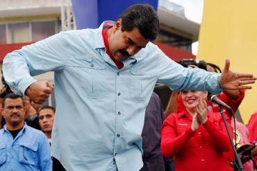 ¡LO VOLVIÓ A HACER! Según Maduro, el gobierno revolucionario trabaja «las 35 horas del día»