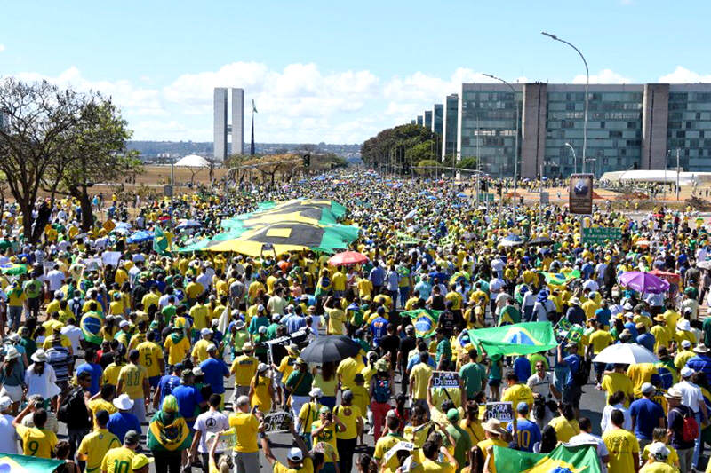 PROTESTA-BRASIL-16A-1