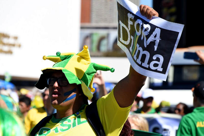 PROTESTA-BRASIL-16A-2