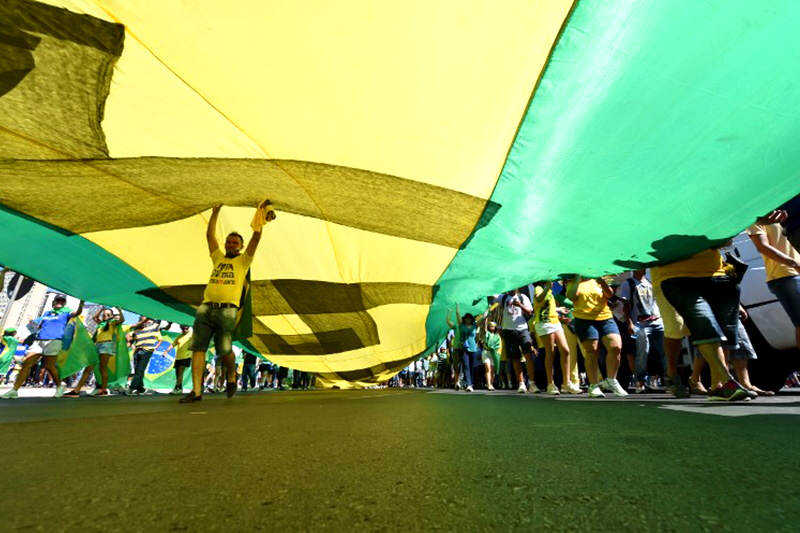 PROTESTA-BRASIL-16A-4