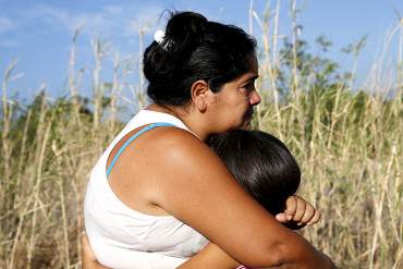 ¡INHUMANO! Familias se fracturan ante deportación masiva ordenada por Nicolás Maduro