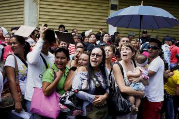 ¡BURLA SIN FIN! Ministro del Trabajo: «Hay colas porque la gente tiene capacidad de compra»