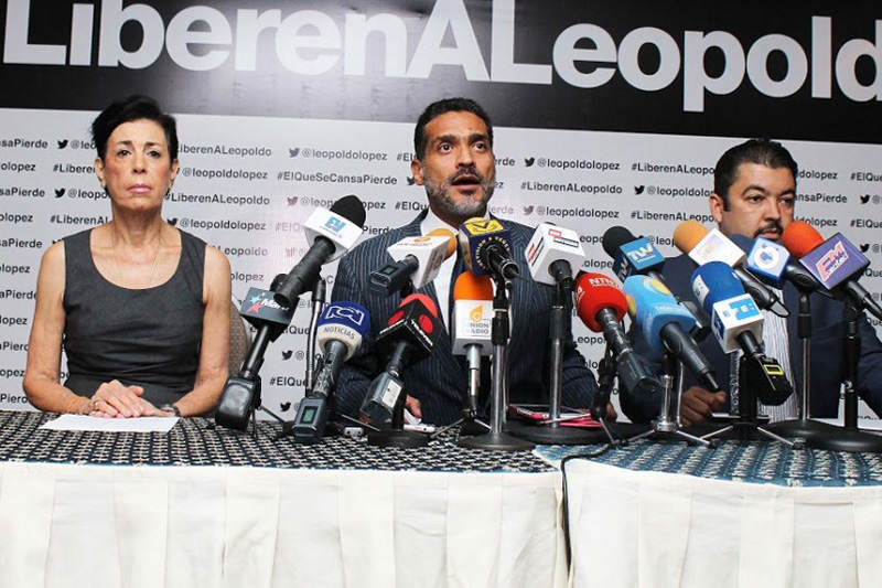 demanda-a-maduro-leopoldo-abogado-defensa