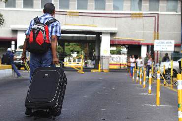 ¡LO QUE NO HIZO NICOLÁS! Colombia otorga nacionalidad a 112 venezolanos para reunificar familias
