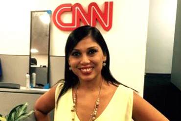 ¡NO SE LA PIERDA! La «visita inesperada» que recibió la periodista Osmary Hernández en plena transmisión en vivo de CNN (+Video adorable)