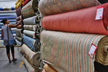 ¡EN LA PATRIA INSÓLITA! Centros textiles limitan ventas de telas a solo 5 metros por persona