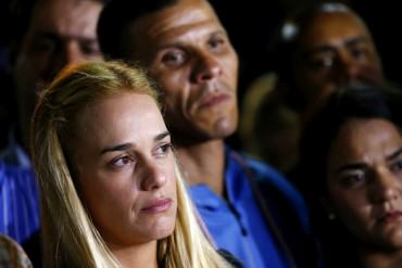 ¡QUIEREN QUEBRAR SU ESPÍRITU! Lilian Tintori: «Me humillaron desnudándome otra vez»