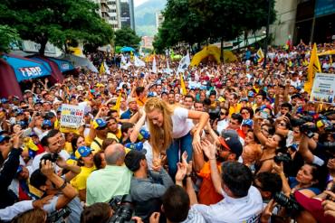 ¡SÍ SE PUEDE VENEZUELA! El enérgico y emotivo discurso de Tintori a la concentración en Chacao