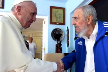 ¡EN LA MIRA DEL MUNDO! Papa Francisco se reunió con el dictador Fidel Castro en visita a Cuba