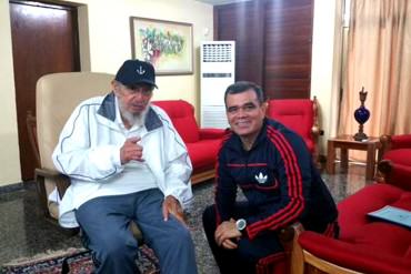 ¿SE TRATA EL CÁNCER EN CUBA? Vladimir Padrino López reaparece y con Fidel Castro (+Fotos)