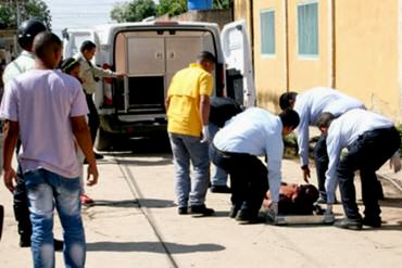 ¡ATROZ! Con piedras, palos y tubos asesinaron a vendedor de zapatos en Carabobo