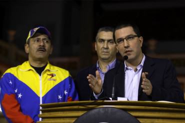 ¡LA ÚLTIMA DEL MAGO JORGE! Arreaza: «El kilo de pernil se venderá a 410 Bs en redes públicas»