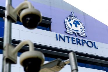 ¡LO ÚLTIMO! Interpol incauta MILES de vacunas falsas contra el covid-19 en Sudáfrica y China (85 personas fueron detenidas)