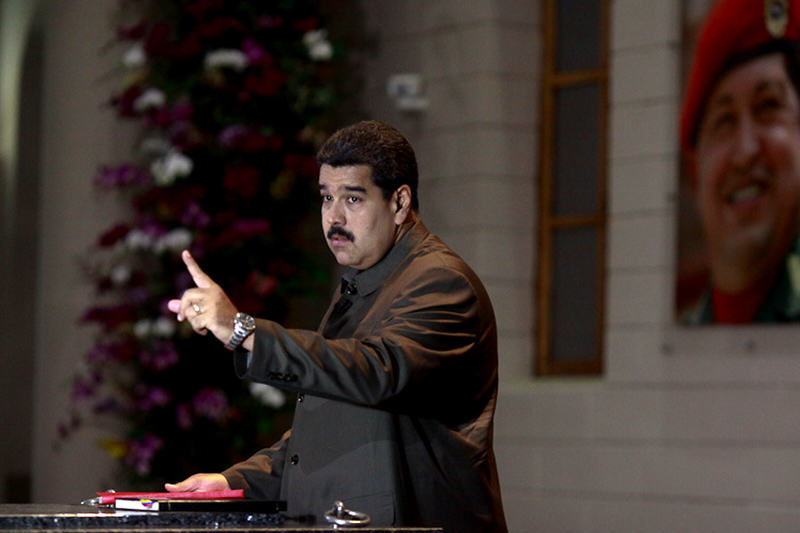 Nicolas-Maduro-advierte