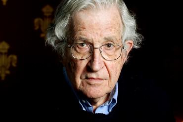 ¡LO ÚLTIMO! El intelectual de izquierda, Noam Chomsky, criticó el «modelo destructivo de Chávez»