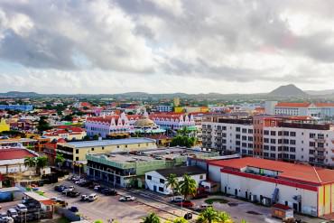 ¡OTRO BOCHORNO! Tres venezolanos encapuchados atracaron a otros venezolanos en Aruba