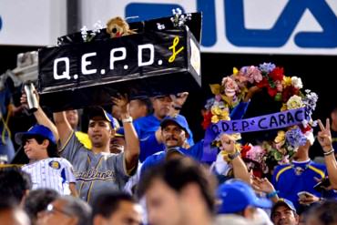 ¡MUY CHIMBO! El tercer juego entre los eternos rivales fue suspendido en el noveno inning (+El motivo + Foto + Así quedaron)