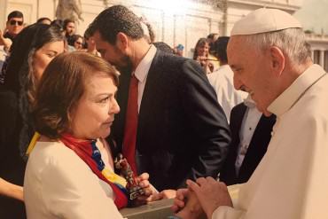 ¡LO ÚLTIMO! Mitzy de Ledezma se reunió con el papa Francisco: Sigue de cerca crisis en Venezuela