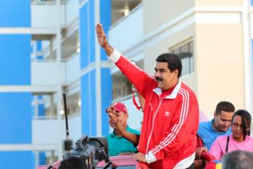 ¡CRECE EL DESESPERO! Ahora Maduro promete equipar casas de Misión Vivienda desde el 2016