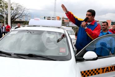 ¡DESUBICADO! Maduro sobre taxis que entrega con dinero del pueblo: «Estos taxis yo se los dono»