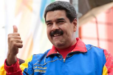 ¡EL CNE NI PENDIENTE! Entre promesas y regalos, Maduro ha violado al menos 4 leyes electorales