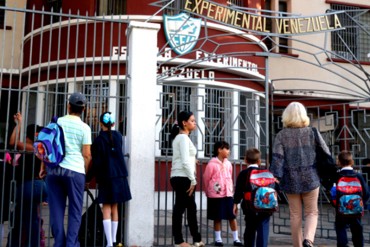 ¡DEBES SABERLO! Suspenderán clases desde el 1 al 7 de diciembre en colegios centros de votación