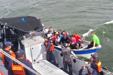 ¡INCREÍBLE! 20 balseros cubanos que huían de Venezuela fueron rescatados en costa colombiana