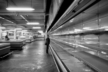 ¡SUENA INCREÍBLE! Venezuela, el país petrolero donde la población pelea a diario por comida