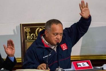 ¡GOLPE A LA CONSTITUCIÓN! Cabello instala asamblea comunal para limitar al nuevo Parlamento