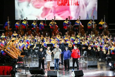 ¡PA’ ESTO SI HAY DINERO! Gobierno organiza gira internacional para musical en honor a Chávez