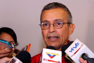 ¡QUÉ NOVEDAD! Motta Domínguez culpó a la oposición de lacrimógena lanzada en estación Plaza Venezuela