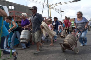 ¡LAS DESIDIAS DE LA PATRIA! Protestan en Barquisimeto por falta del servicio de gas