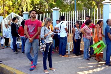 ¡QUE NADIE SE MUEVA! Denuncian «operación morrocoy» en varios centros electorales del país