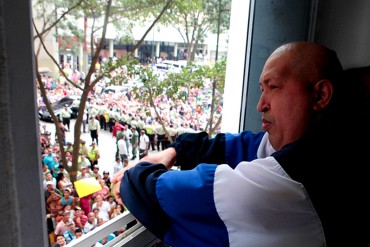 ¡NUEVO DATO! Héctor Navarro revela que horas antes de la muerte de Hugo Chávez hubo una falla eléctrica en el Hospital Militar (+Detalles)