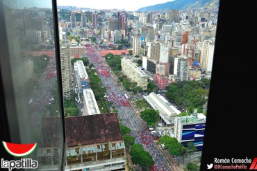 ¡SE QUEDARON SIN GENTE! Las imágenes de la avenida Bolívar que jamás te mostrará VTV (+Video)