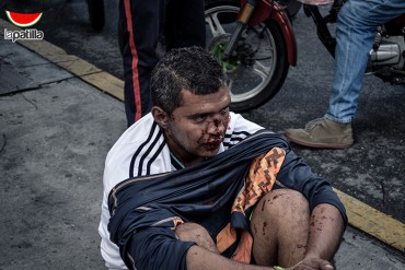 ¡ASÍ ESTAMOS! Comunidad tomó justicia por sus manos y detuvo a delincuente en La Castellana