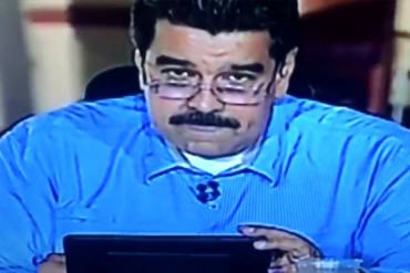 ¡LO VOLVIÓ A HACER! Nicolás Maduro lee al aire un tuit en su contra y responde picado (Video)