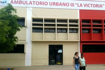 ¡DESASTRE! Delincuente fingió ser paciente y asaltó todo un ambulatorio: Paciente convulsionaba