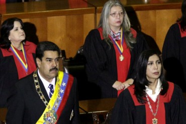 ¡AQUÍ ESTÁN! Los 7 alegatos jurídicos que desnudan la sentencia del TSJ sobre nacionalidad de Maduro