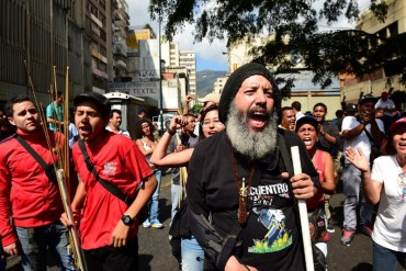 ¡CRÉALO O NO! Chavismo marcha en contra de ley para beneficiarios de la Misión Vivienda