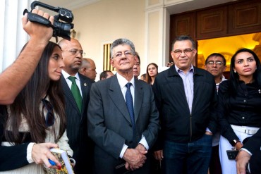 ¡EVIDENTES! Allup dice que el Gobierno tendió una trampa para que se les pasara tiempo límite