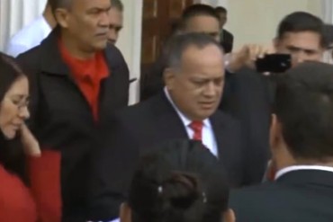 ¡DIOSDADO NO PUDO CON TANTO! EN VIDEO: Así fue la salida de la bancada oficialista de la AN