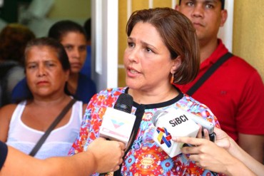 ¡INCREÍBLE! Ministra de Salud: Hay escasez porque hacemos uso irracional de los medicamentos