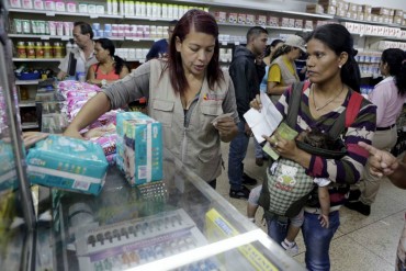 ¡AVANCES DEL SOCIALISMO! Saime revisará autenticidad de cédulas de identidad en colas para comida